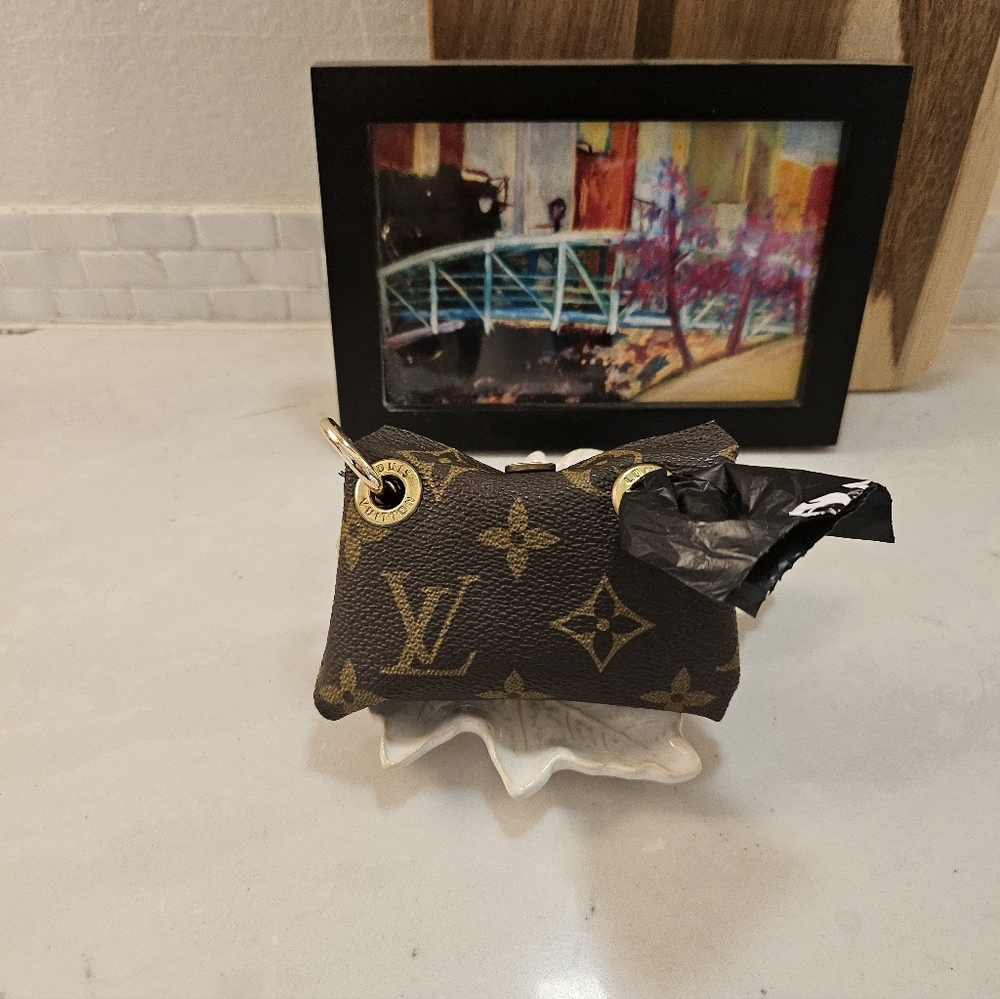 Lv Keychain Poop Bag Holder Pouch